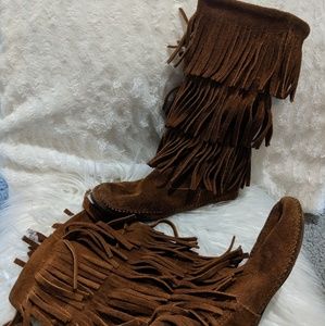 Minnetonka fringe boots